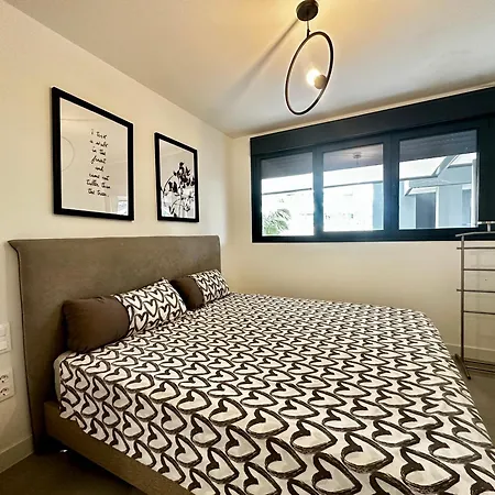 Oasis 325, Apartment *