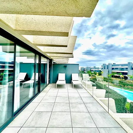 Oasis 325, Estepona