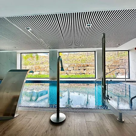 Oasis 325,